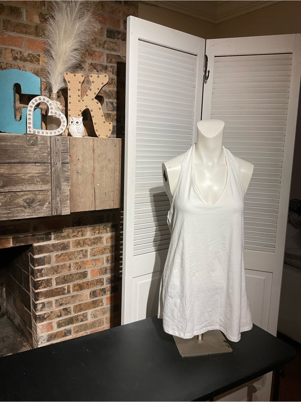 torrid White Halter Tank Top women’s size 1 NWT